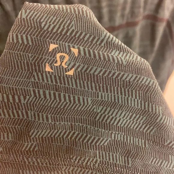 Lululemon Pace Breaker Short Linerless Dark Emerald Black Size Medium - Picture 5 of 7